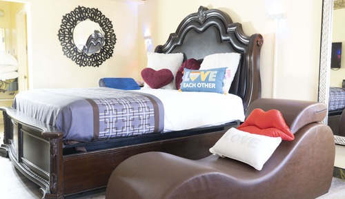 Signature Suite