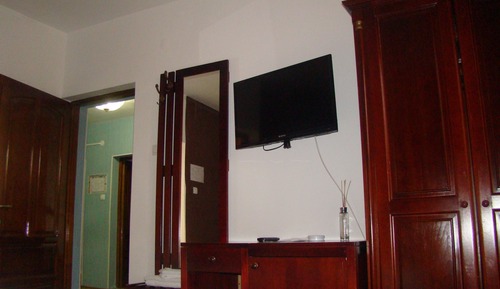 Deluxe Studio