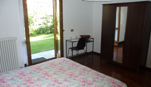 Standard Double Room, Shared Bathroom