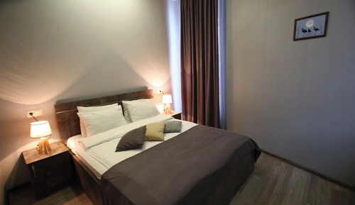 Large Double Room