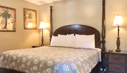 Standard Room, 1 King Bed