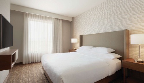 Suite, 1 King Bed, Accessible (Hearing)
