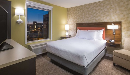 Suite, 1 Queen Bed, Accessible (Roll-In Shower)