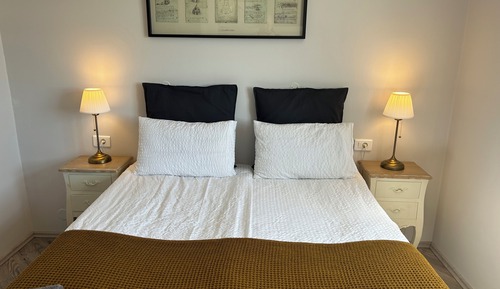 Basic Double Room, Shared Bathroom