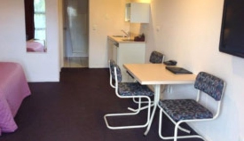 Family Unit with Spa Bath 