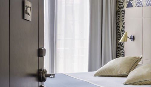 Classic Room, 1 Queen Bed, Non Smoking