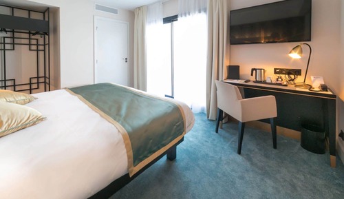Classic Room, 1 Queen Bed, Non Smoking, Terrace