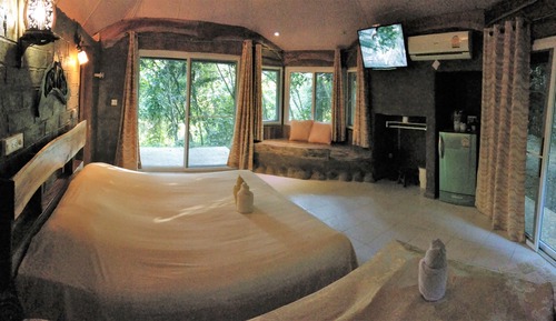 Superior Triple Room, Terrace, Garden View
