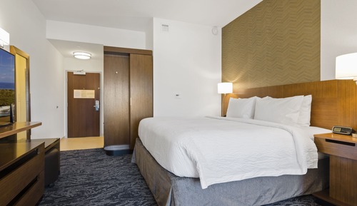 Room, 1 King Bed (Mobility Accessible, Roll-In Shower)