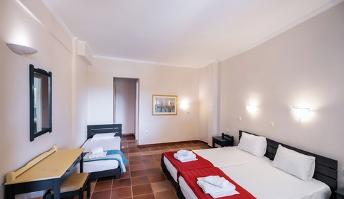 Basic Triple Room, Sea View