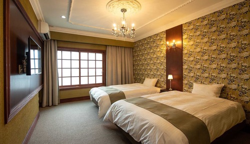 Western Room 21square meter (2 people, Sink, WC, Non Smoking)