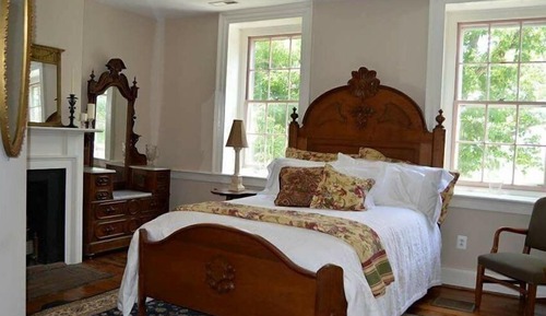Suite, Ensuite (The Johnson Suite)