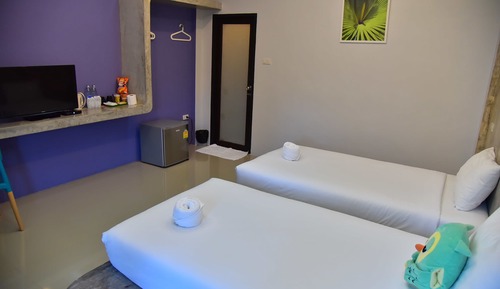 Standard Twin Room
