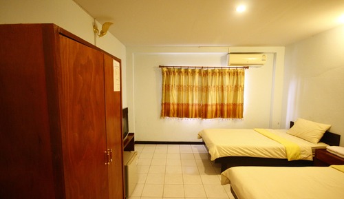 Standard Twin Room 