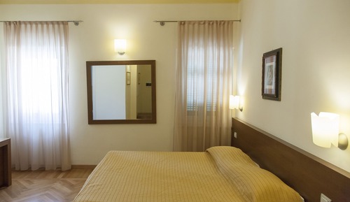 Deluxe Double or Twin Room (Emotional)
