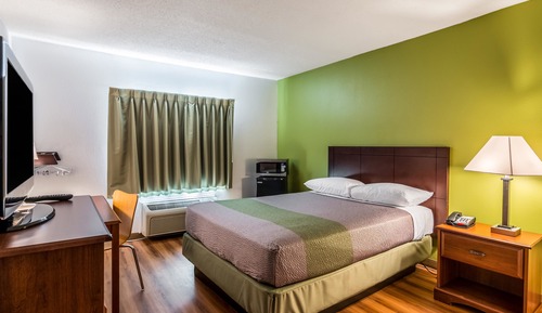 Deluxe Room, 2 Queen Beds, Non Smoking, Refrigerator & Microwave