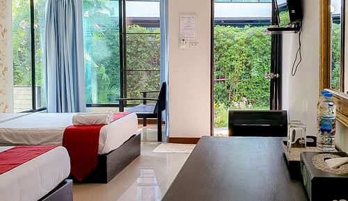 Standard Twin Room