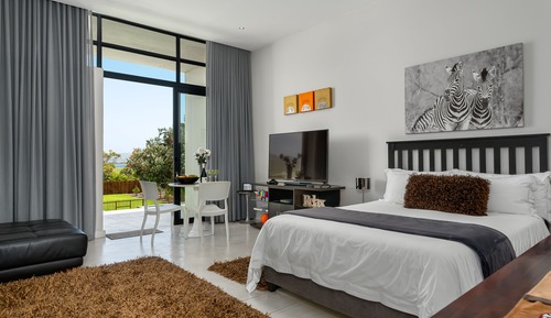 Premier Suite, Bathtub, Mountain View (Kruger)