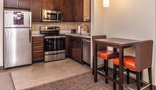 Suite, 1 Bedroom, Non Smoking (Mobility Accessible, Roll-in Shower)
