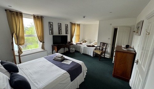 Suite, Ensuite (2 Adults + 2 Children)