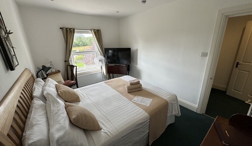 Deluxe Double Room, Ensuite, Garden View