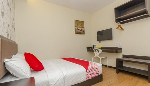 Standard Double Room, 1 Queen Bed
