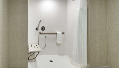 Room, 2 Queen Beds, Accessible (Mobility & Hearing, Roll-in Shower)
