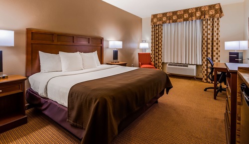 Standard Room, 1 King Bed, Accessible, Non Smoking