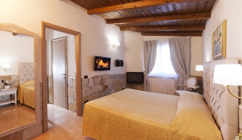 Suite, Garden View
