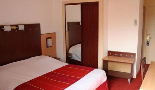 Standard Single Room (Air conditioning )