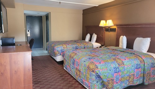 Room, 2 Queen Beds, Non Smoking