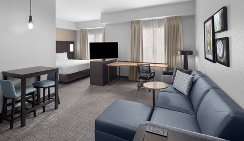 Studio, 1 King Bed with Sofa bed (Hearing Accessible)