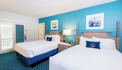 Traditional Room, 2 Queen Beds, Pool View