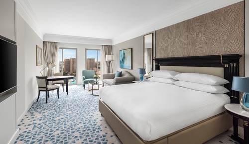 Classic Room, 1 King Bed (Ergonomic Flex Space)