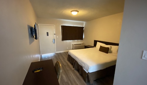 Standard Room, 1 King Bed