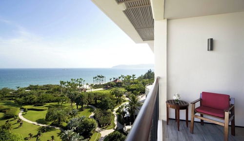 Grand Room, 1 King Bed, Ocean View, Oceanfront