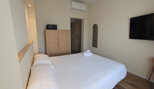 Superior Triple Room (Loggia)