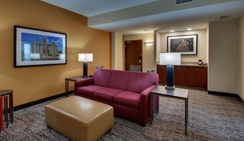 Suite, Multiple Beds (Oversized, Upper Floor)