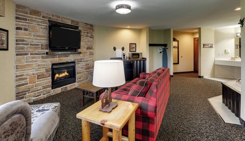 Theme Suite with Whirlpool