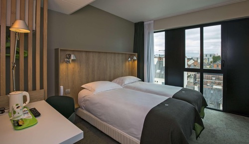 Room, 2 Twin Beds (Next Generation)