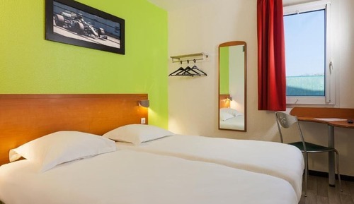 Twin room