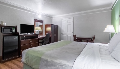 Standard Room, 1 King Bed, Non Smoking