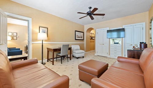 1Bedroom/2 Bath Suite