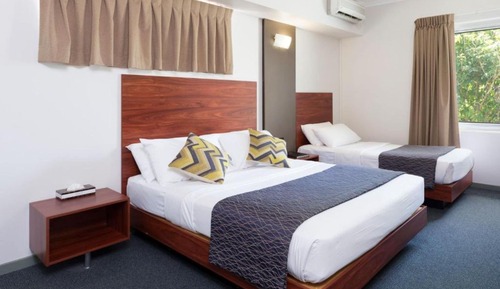Deluxe Twin Disabled Room