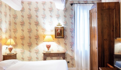 Classic Double Room