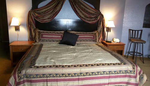 King Grand Honeymoon Suite