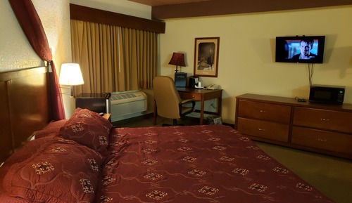 Luxury Suite, 1 King Bed, Jetted Tub