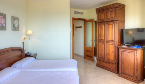 Standard Single Room, Partial Sea View
