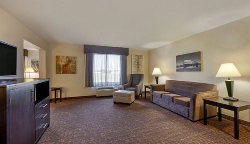 Suite, 1 King Bed, Accessible, Refrigerator & Microwave (with Sofabed)