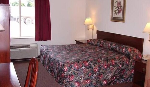 Suite, 1 King Bed, Non Smoking, Jetted Tub